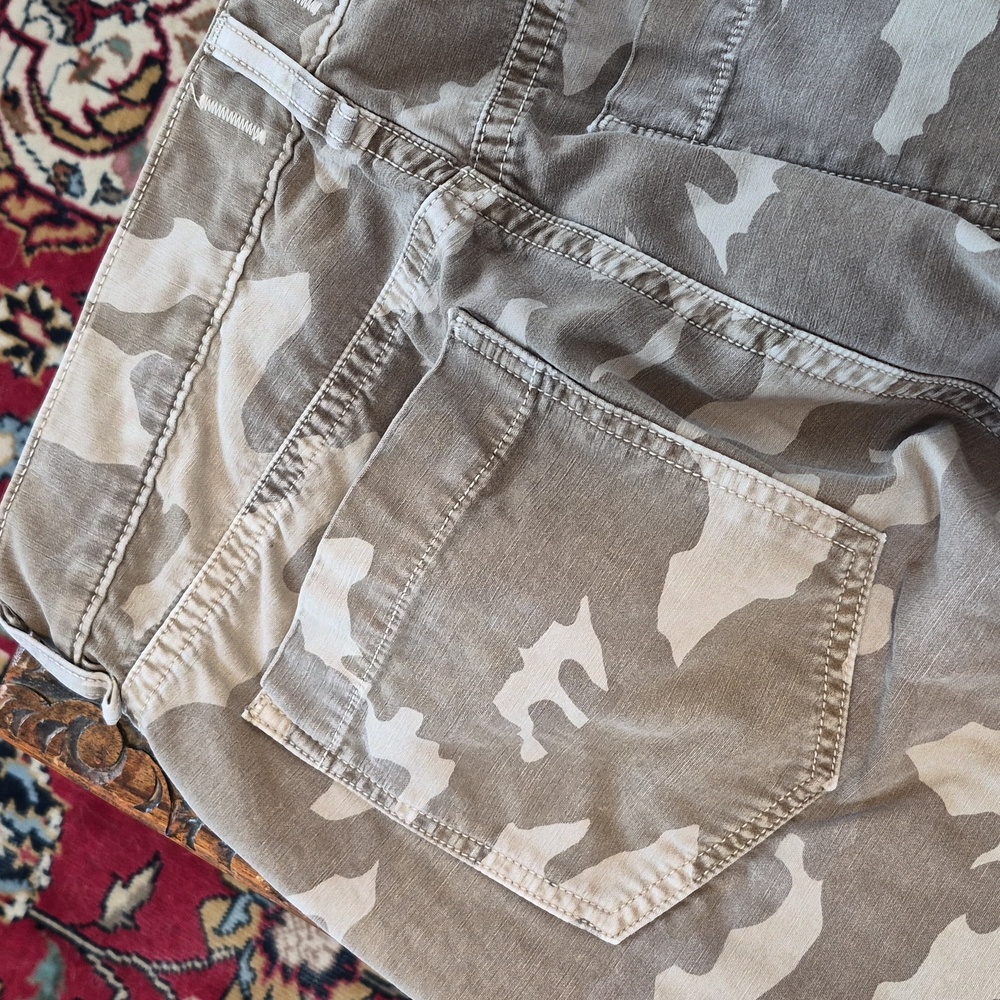 C.O.H.  Camouflage Cargo Pants Tan 26 - Picture 6 of 9